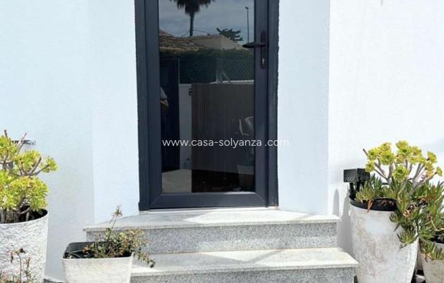 Herverkoop - Villa - Orihuela - Punta Prima