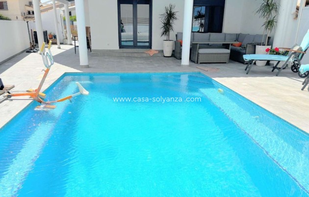 Herverkoop - Villa - Orihuela - Punta Prima