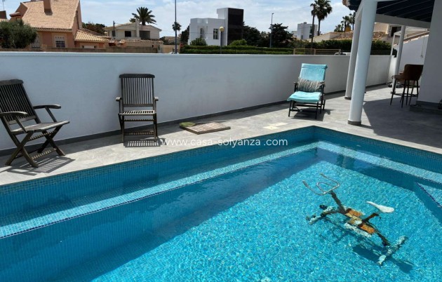 Herverkoop - Villa - Orihuela - Punta Prima
