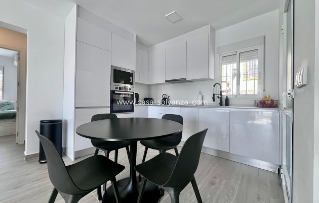 Herverkoop - Villa - San Miguel de Salinas - Las filipinas