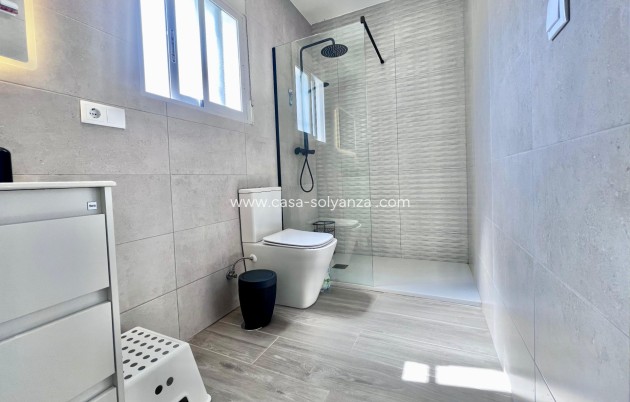 Herverkoop - Villa - San Miguel de Salinas - Las filipinas