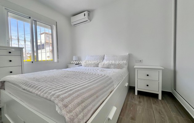 Herverkoop - Villa - San Miguel de Salinas - Las filipinas