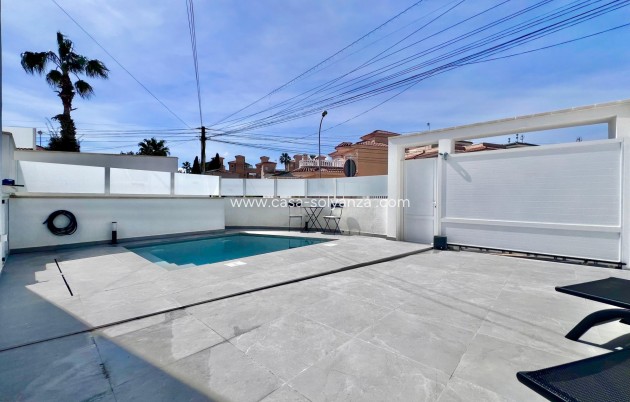 Herverkoop - Villa - San Miguel de Salinas - Las filipinas