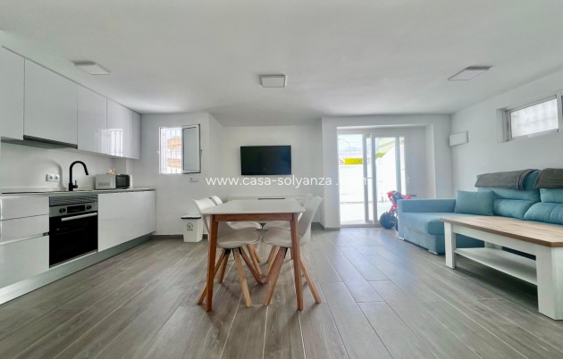 Herverkoop - Villa - San Miguel de Salinas - Las filipinas