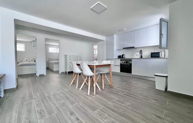 Herverkoop - Villa - San Miguel de Salinas - Las filipinas