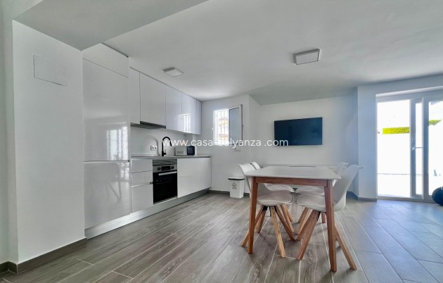 Herverkoop - Villa - San Miguel de Salinas - Las filipinas