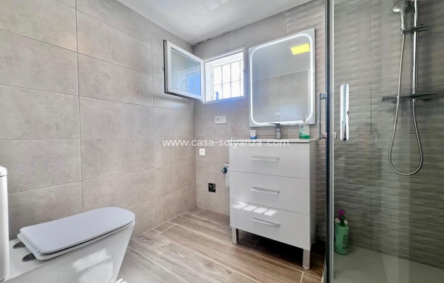 Herverkoop - Villa - San Miguel de Salinas - Las filipinas