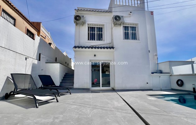 Herverkoop - Villa - San Miguel de Salinas - Las filipinas