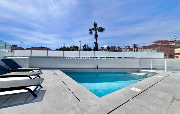 Herverkoop - Villa - San Miguel de Salinas - Las filipinas