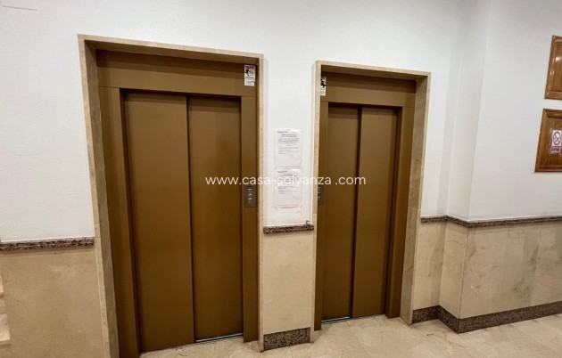 Herverkoop - Appartement / flat - Torrevieja - Center