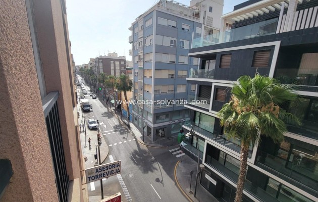 Resale - Apartment / flat - Torrevieja - Center
