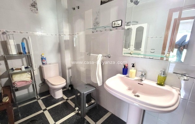 Resale - Apartment / flat - Torrevieja - Center