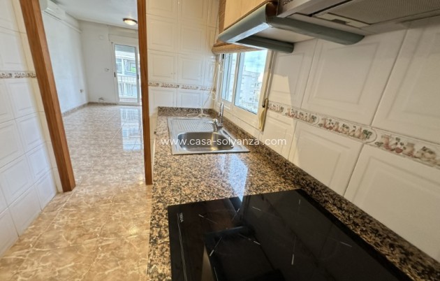 Resale - Apartment / flat - Torrevieja - Costa Blanca