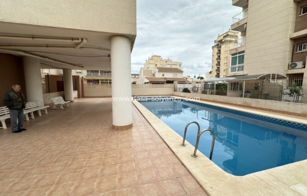 Resale - Apartment / flat - Torrevieja - Costa Blanca