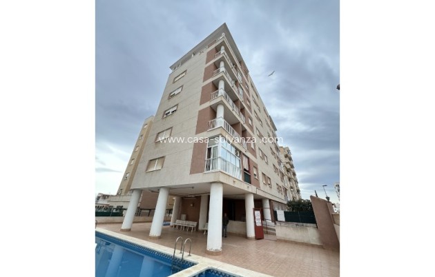 Resale - Apartment / flat - Torrevieja - Costa Blanca