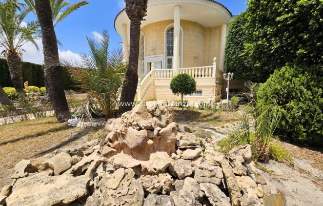 Resale - Villa - Ciudad Quesada