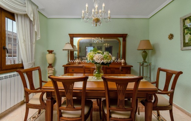 Herverkoop - Villa - Los Altos