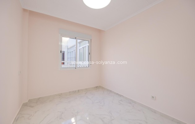 Herverkoop - Appartement / flat - Torrevieja - Acequion