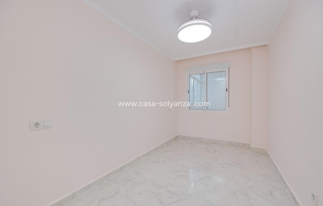Resale - Flat - Torrevieja - Acequion