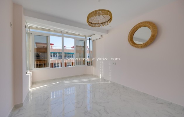 Resale - Flat - Torrevieja - Acequion