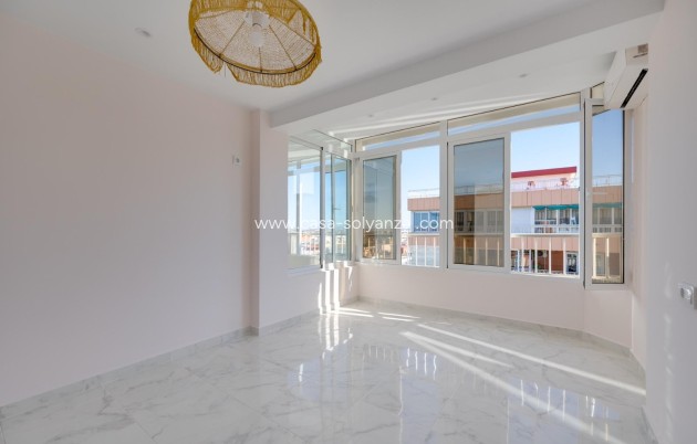 Resale - Flat - Torrevieja - Acequion