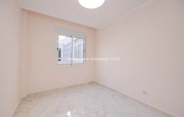 Resale - Flat - Torrevieja - Acequion