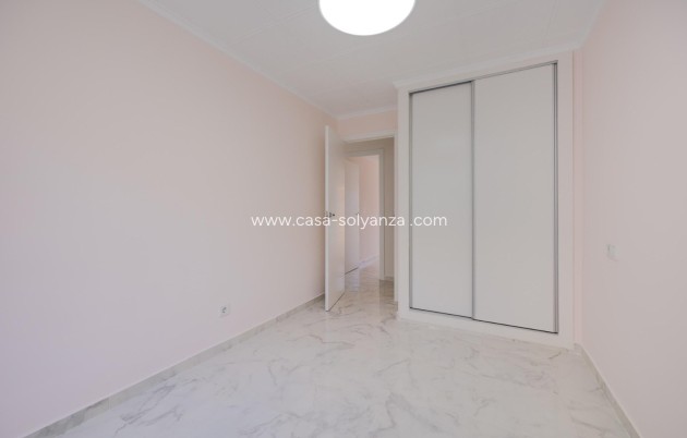 Resale - Flat - Torrevieja - Acequion