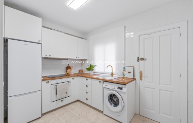 Resale - Townhouse - La Florida