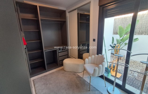 Herverkoop - Villa - Cabo Roig