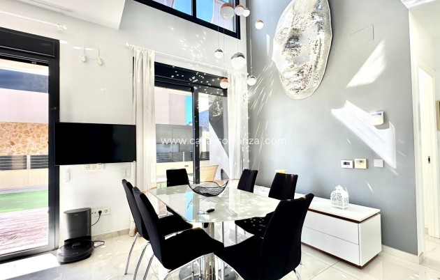 Herverkoop - Villa - Orihuela Costa - Lomas de Cabo Roig