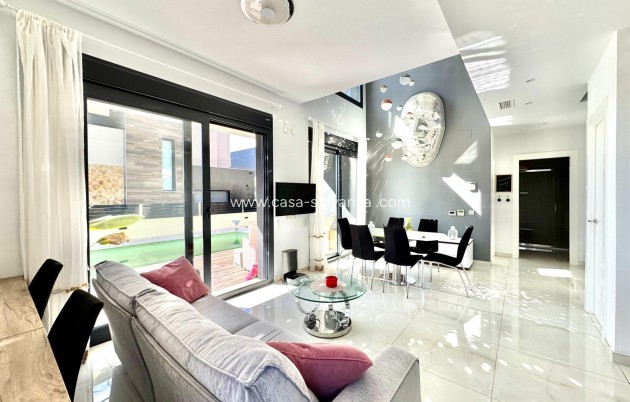 Herverkoop - Villa - Orihuela Costa - Lomas de Cabo Roig