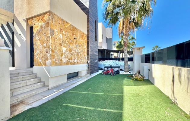 Herverkoop - Villa - Orihuela Costa - Lomas de Cabo Roig