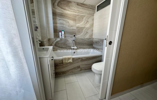Revente - Appartement - Torrevieja - Paseo Maritimo
