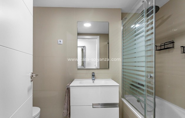 Resale - Apartment / flat - Alicante - Pau 5