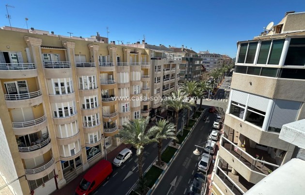 Herverkoop - Appartement / flat - Torrevieja - Center