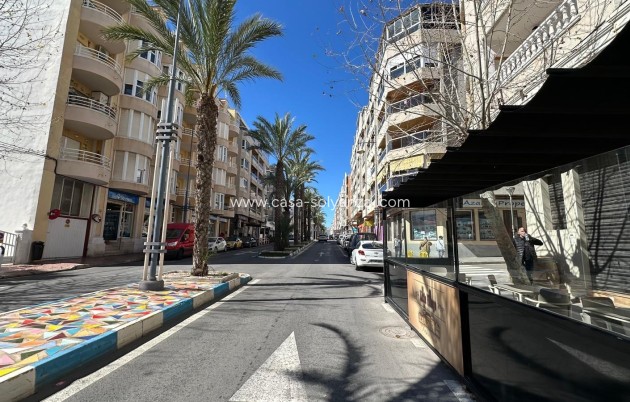 Herverkoop - Appartement / flat - Torrevieja - Center