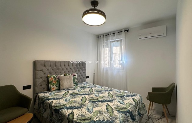 Herverkoop - Appartement / flat - Torrevieja - Playa del Cura