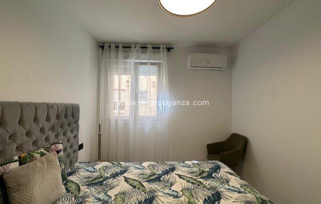 Herverkoop - Appartement / flat - Torrevieja - Playa del Cura