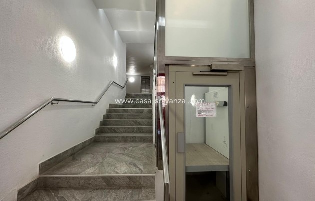 Herverkoop - Appartement / flat - Torrevieja - Playa del Cura