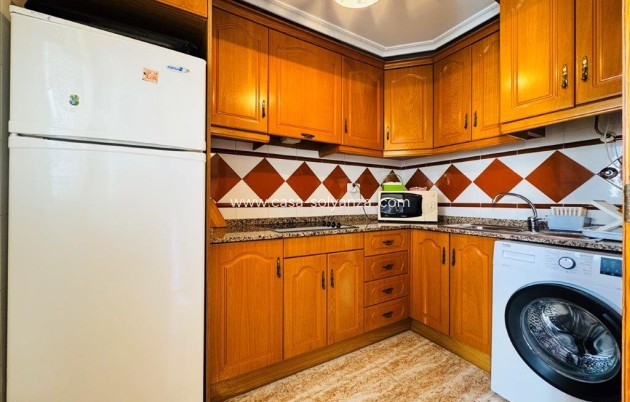Resale - Apartment / flat - La Mata - Costa Blanca