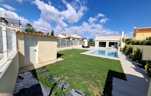 Herverkoop - Villa - Torrevieja - Los Balcones