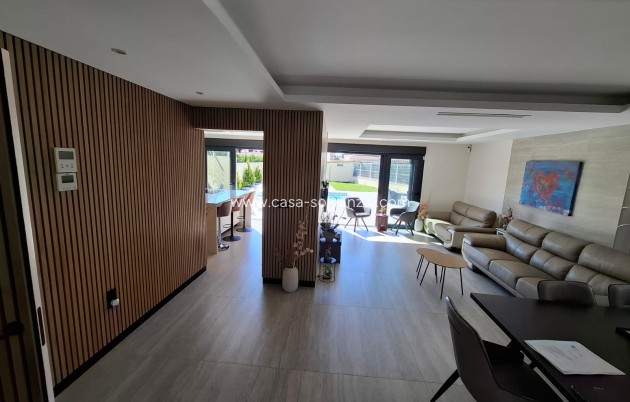 Herverkoop - Villa - Torrevieja - Los Balcones