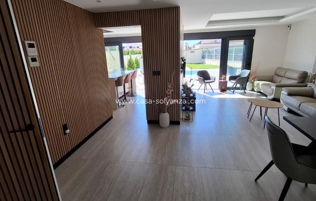 Herverkoop - Villa - Torrevieja - Los Balcones