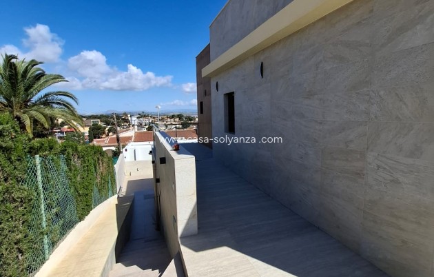 Herverkoop - Villa - Torrevieja - Los Balcones