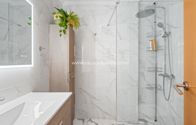 Resale - Apartment / flat - Torrevieja - La veleta