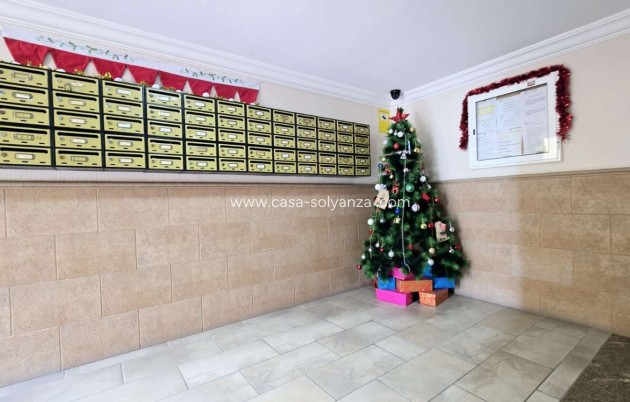 Herverkoop - Appartement / flat - Torrevieja - Puerto Deportivo