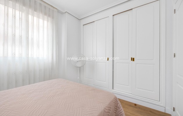 Wiederverkauf - Wohnung - Torrevieja - Center