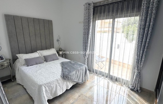 Wiederverkauf - Villa - Pilar de la Horadada - Torre de Horadada