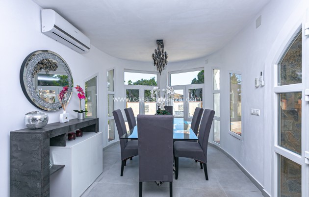 Herverkoop - Villa - Campoamor - Lomas de Don Juan