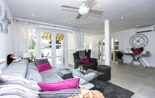 Herverkoop - Villa - Campoamor - Lomas de Don Juan